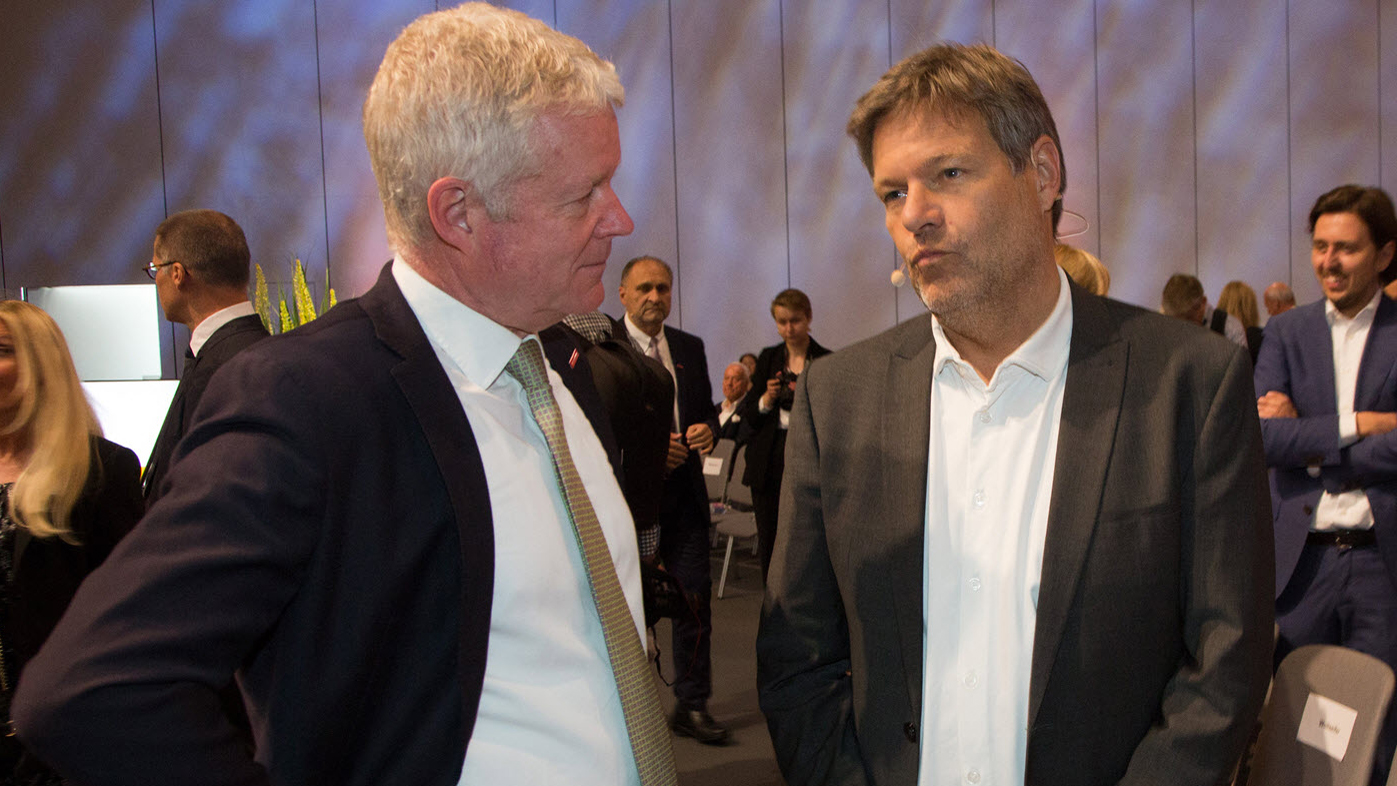 Holger Schwannecke und Robert Habeck auf IHM Eröffnung 2022