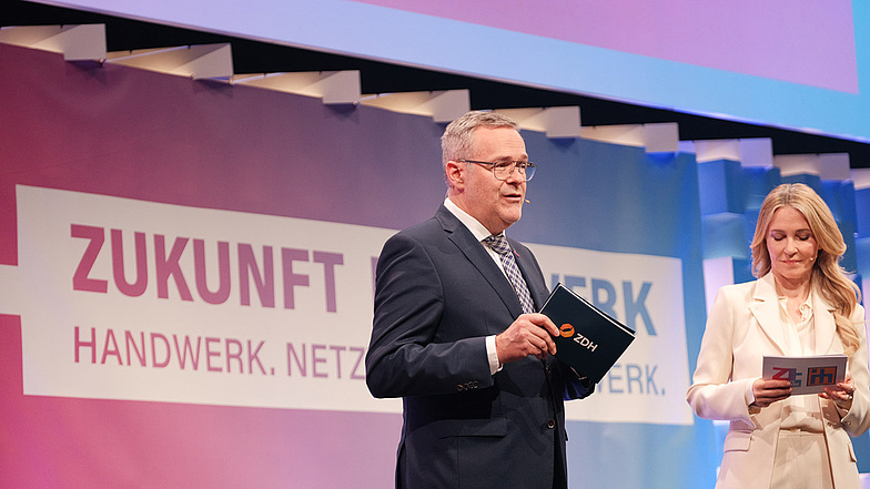 Eröffnung der ZUKUNFT HANDWERK und IHM 2026, ZDH-Präsident Jörg Dittrich und Moderatorin Petra Bindl