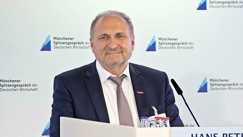 ZDH-Präsident Hans Peter Wollseifer bei der Pressekonferenz zum Spitzengespräch der Deutschen Wirtschaft 2022