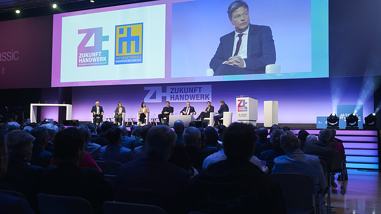 Panel zur Eröffnung der ZUKUNFT HANDWERK