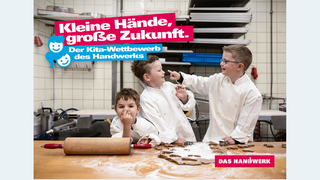 Drei Kinder in einer Backstube - Motive des KITA-Wettbewerbs 2025/2026