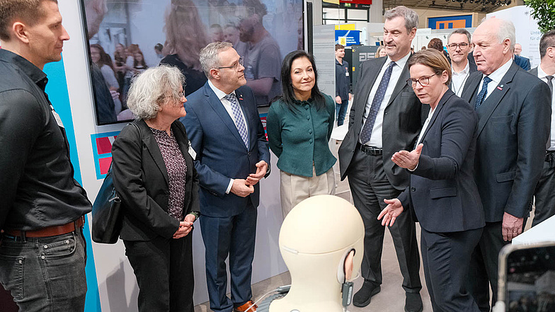 Messerundgang mit Katherina Reiche, Bundesministerin für Wirtschaft und Energie und Schirmherrin von ZUKUNFT HANDWERK 2026, Markus Söder, Ministerpräsident des Freistaates Bayern