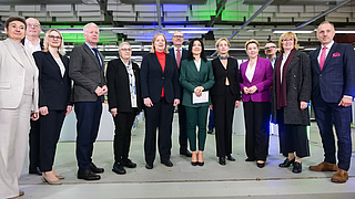 aktuelle Bundesministerinnen von der Sitzung des Steuerungskreises am 10.11.2025