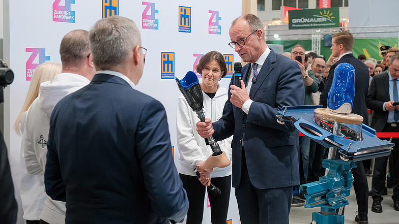 Münchener Spitzengespräch der Deutschen Wirtschaft 2026: Messerundgang des Bundeskanzlers