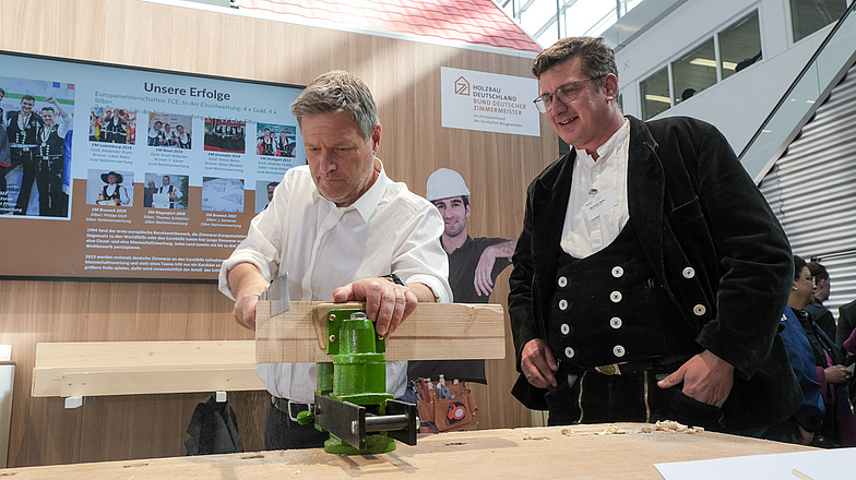 Eröffnungsrundgang ZUKUNFT HANDWERK & IHM 2025