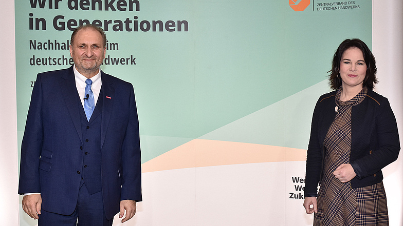 ZDH-Präsident Hans Peter Wollseifer mit Annalena Baerbock